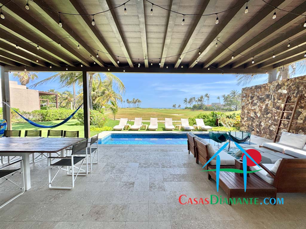 Delta 6 - Terraza, jardín y alberca 4